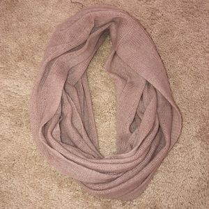 Max Studio Cashmere Mauve Circle Scarf